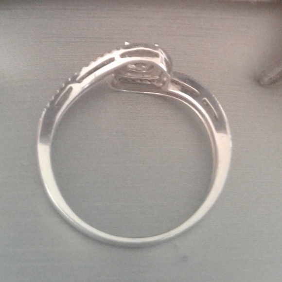 Sold - Picture 3 of 7